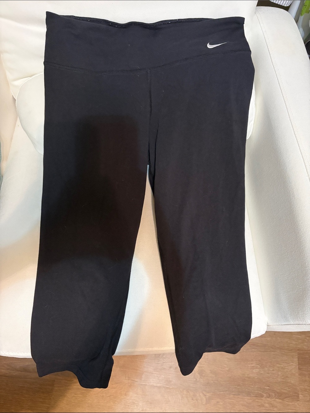 Women’s Nike Black Dry-Fit Capri Performance Leggings
